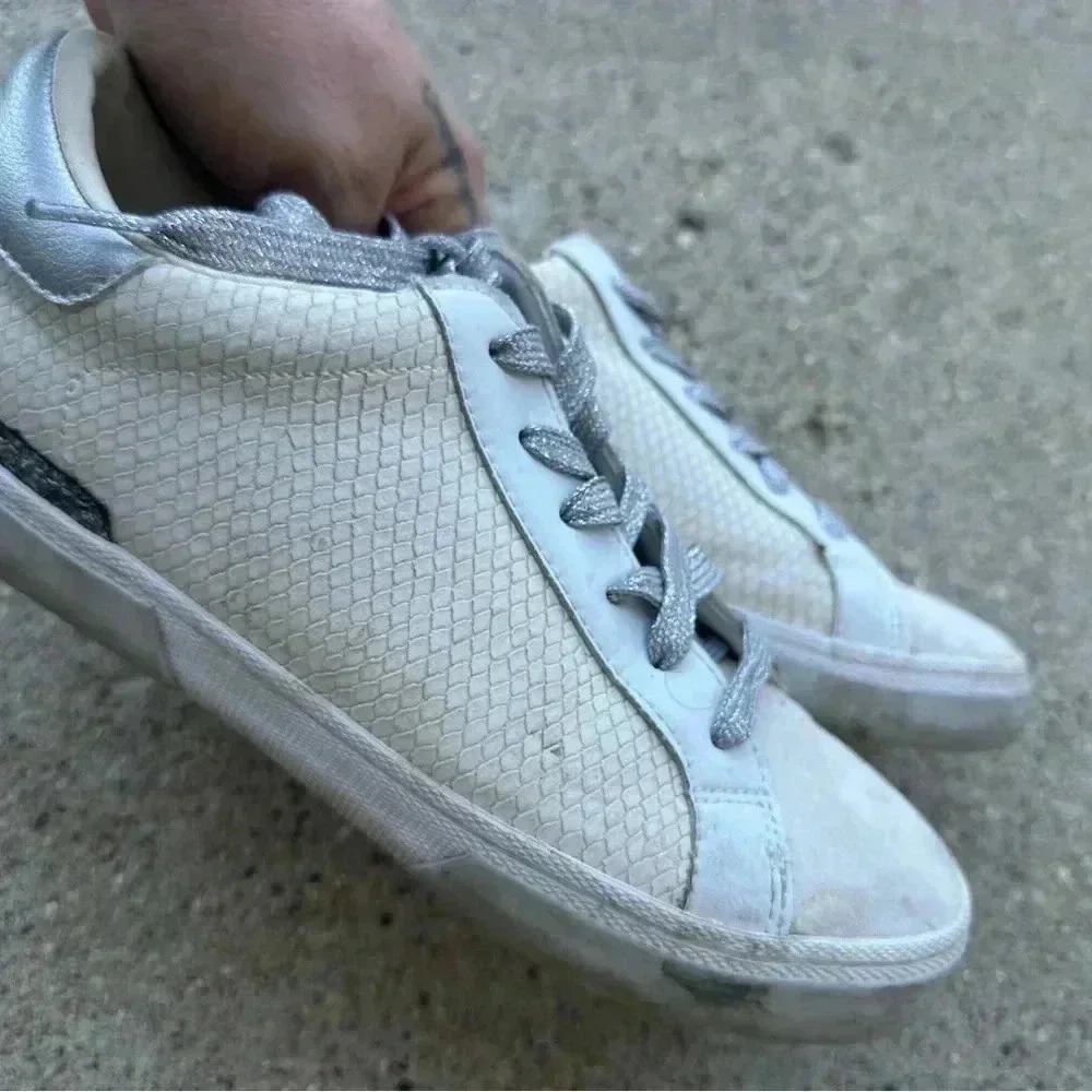 Target. A‎ new day sneakers size91/2